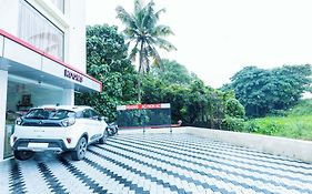 Treebo Airsuite Airport Hotel